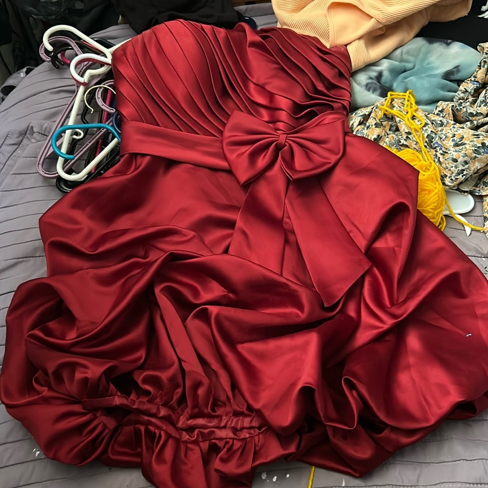 From More is in very good condition absolutely adorable